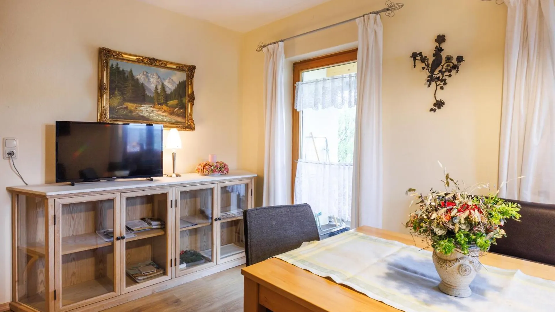 Апартаменты Ferienwohnung Burghartswieser Inkl. Chiemgaukarte Рупольдинг Германия